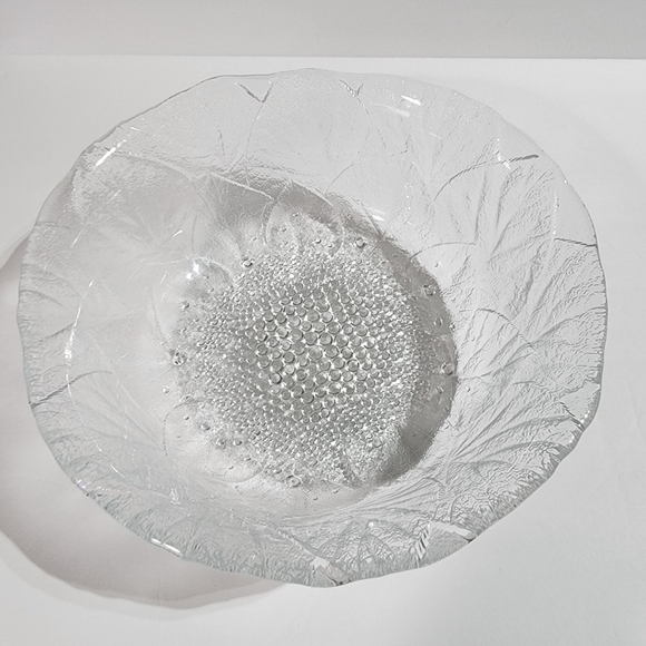 Vintage Large lettuce Cabbage leaf salad serving glass bowl 9" - Picture 4 of 11